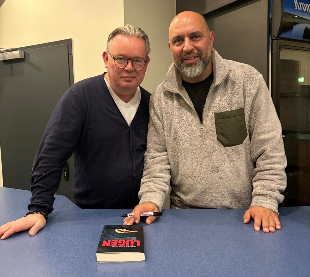 Im November las Comedian Serdar Sumuncu aus seinem neuen Buch vor.