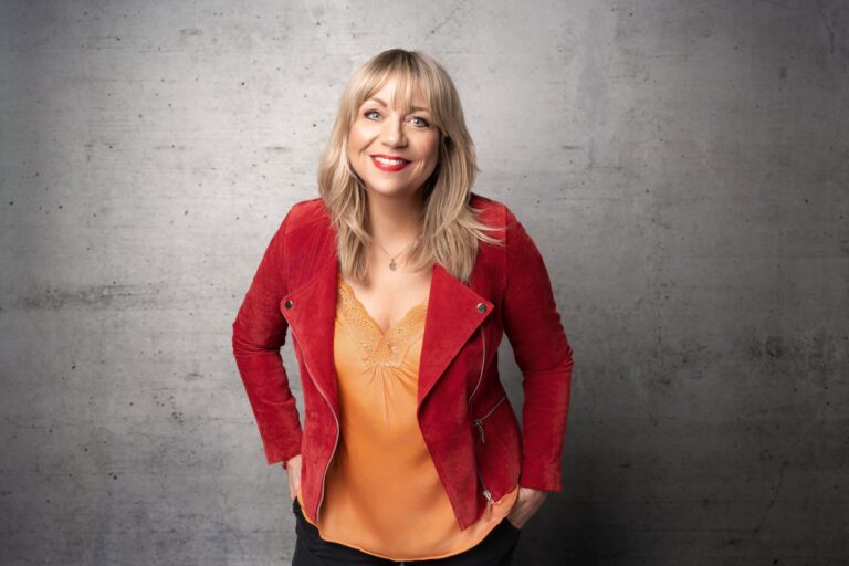 Mirja Regensburg: Comedy mit besonderer Note