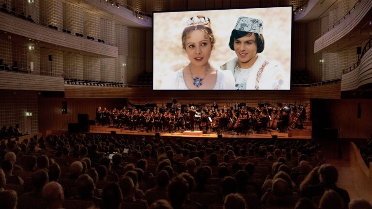 „Drei Haselnüsse für Aschenbrödel“ mit Live-Orchester