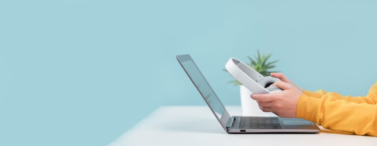 Weiterbildung mit Webinar und Chatbot